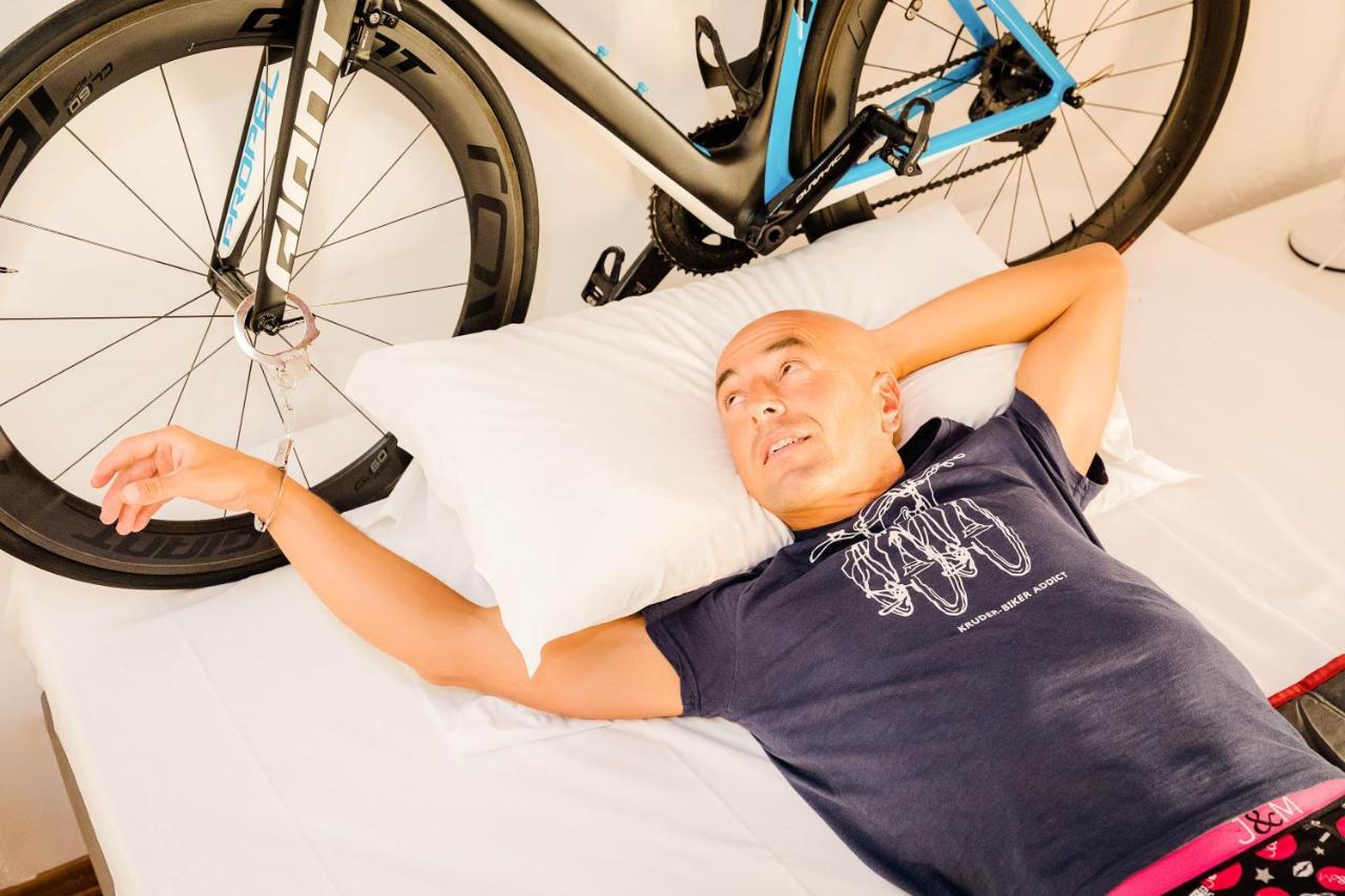 Alp Apartments Ski & Bike - Xavier アオスタ エクステリア 写真